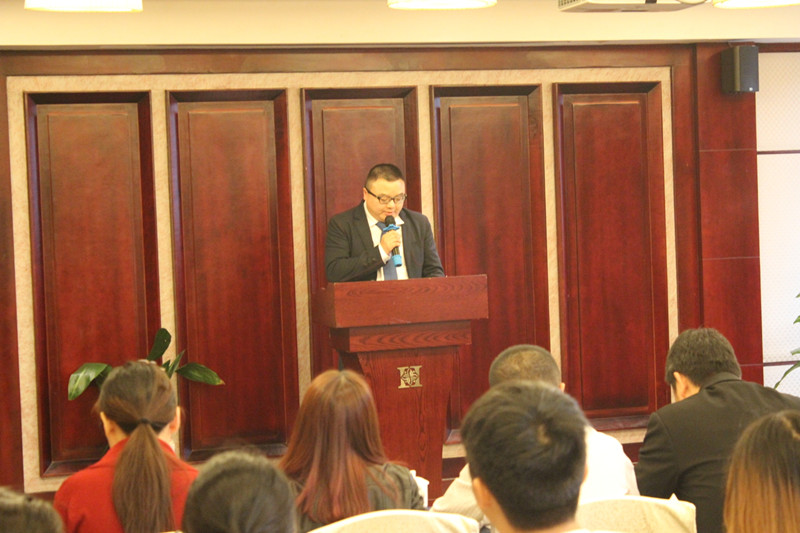 為夢(mèng)想而戰(zhàn)—新思路裝飾召開四月工作總結(jié)大會(huì)